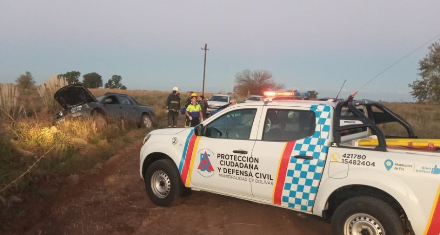 Despiste de una camioneta en un camino rural en inmediaciones a la escuela nº20