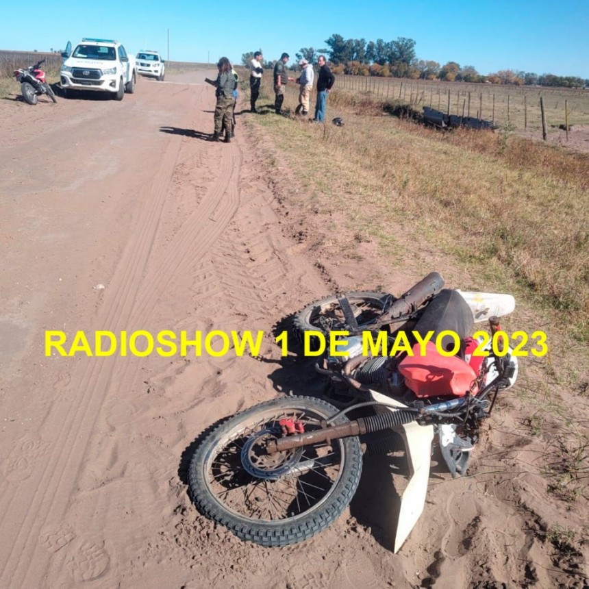 Asistieron a un motociclista en la zona rural, tras una caída