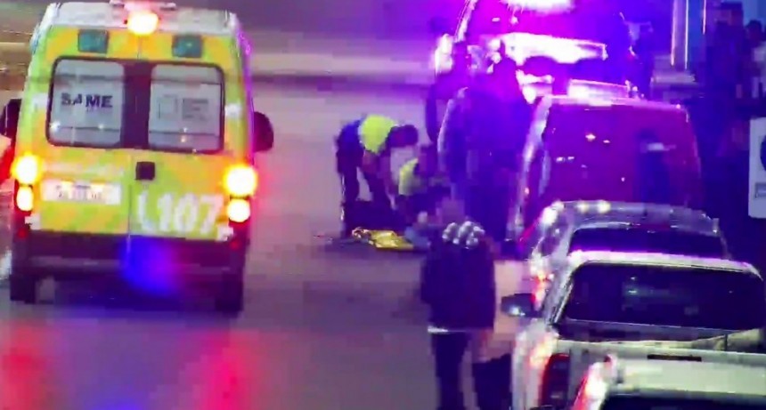 Una mujer cay&oacute; de su bicicleta y fue asistida