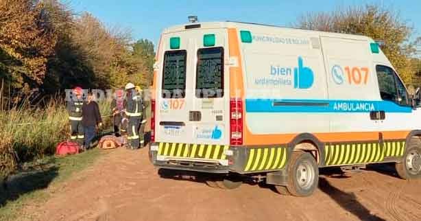 Vuelco de un vehículo en inmediaciones a las vías del Ferrocarril