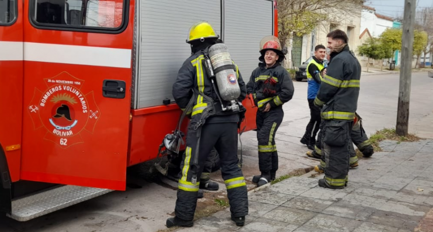 Bomberos Voluntarios trabajaron en la extinción de un foco ígneo