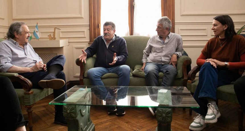 Ricardo Alfonsín recorrió Bragado y Junín