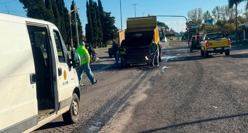 Temporal en la provincia de Buenos Aires: Personal de Vialidad trabaja en las rutas afectadas, tras el fenómeno climático