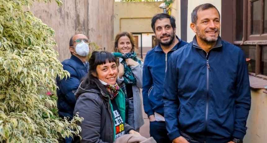 Pisano y Bucca acompañan la filmación de Búfalo; la película