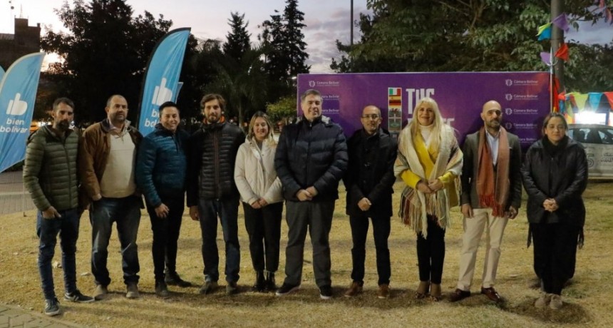 Comenz&oacute;  la Feria de las Colectividades Tus Ra&iacute;ces