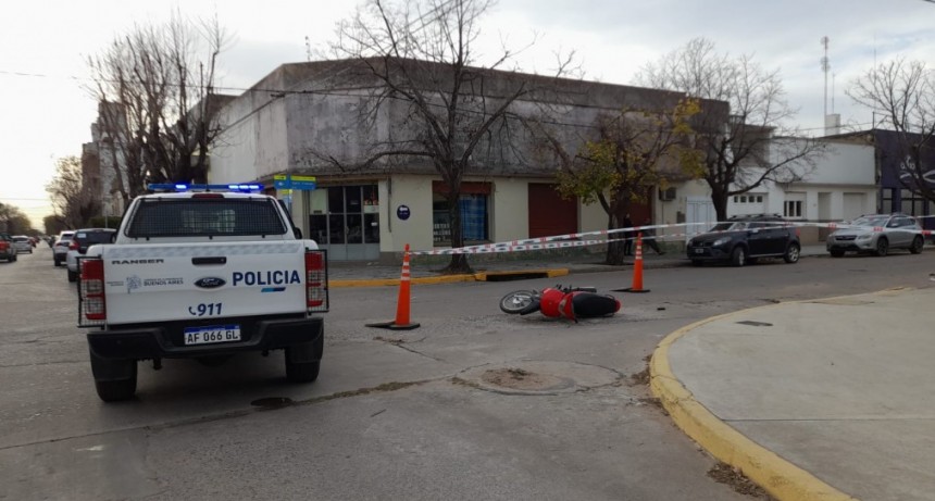 Esta madrugada, hirieron con un arma blanca a un joven a metros de Sargento Cabral y Olavarría. Hay un aprehendido