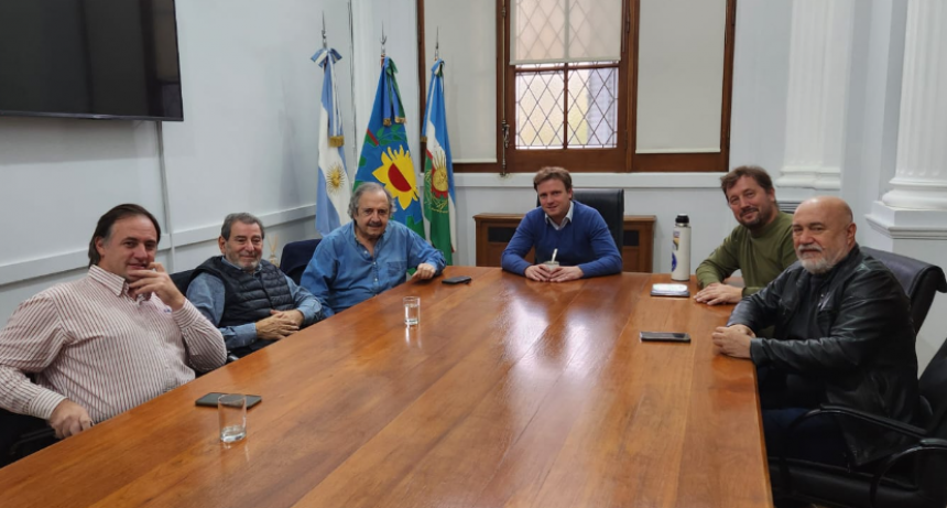 Alfonsín en Azul y Olavarría