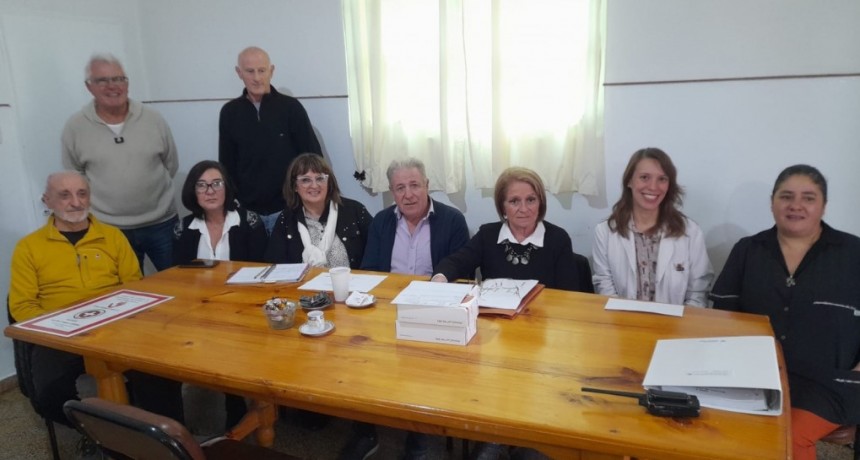 La Cooperadora del hospital Miguel Capredoni hizo entrega de equipamiento y el balance de estos primeros seis meses de gestión