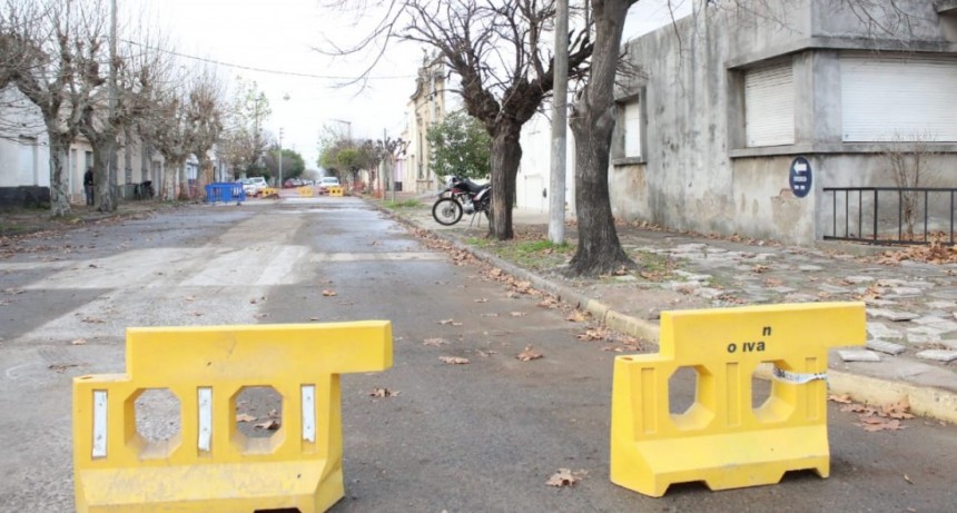 Avanza el Programa Municipal de Bacheo en avenida Belgrano y Urquiza