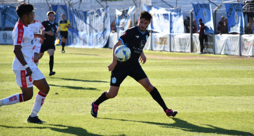 Gonzalo Urquijo: “Bolívar siempre se acostumbró a ganar, a ser protagonista y es la primera vez que nos toca perder tres partidos seguidos, pero es trabajar, seguir”