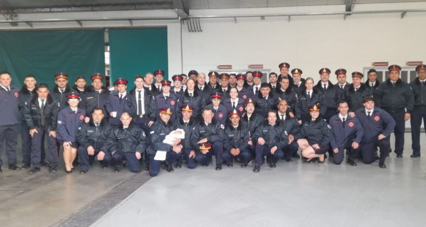 Día Nacional del Bombero Voluntario, se realizó emotivo el acto protocolar con público, familiares y autoridades municipales