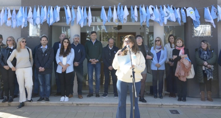 D&iacute;a de la Bandera: Pisano encabez&oacute; el acto central en Pirovano