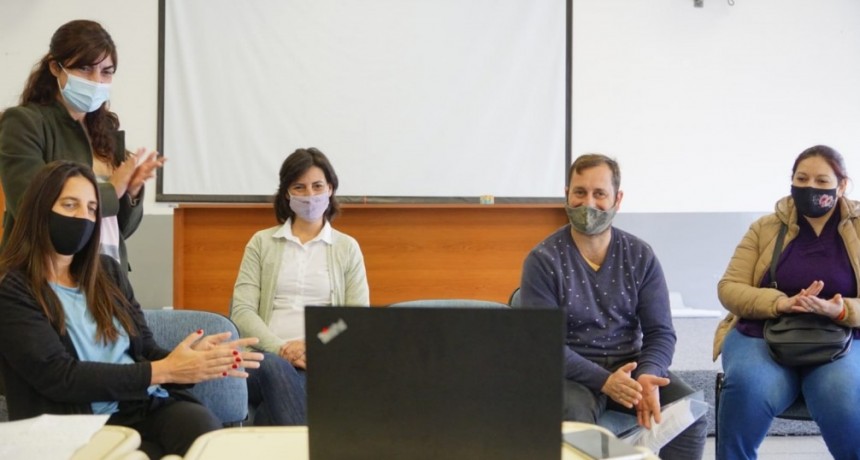 Dos familias bolivarenses participaron en forma virtual, acompañadas por el Municipio, de la firma de créditos PROCREAR