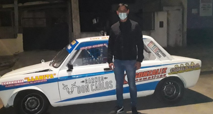 Agustín Aragón presentó su auto para competir en 2021