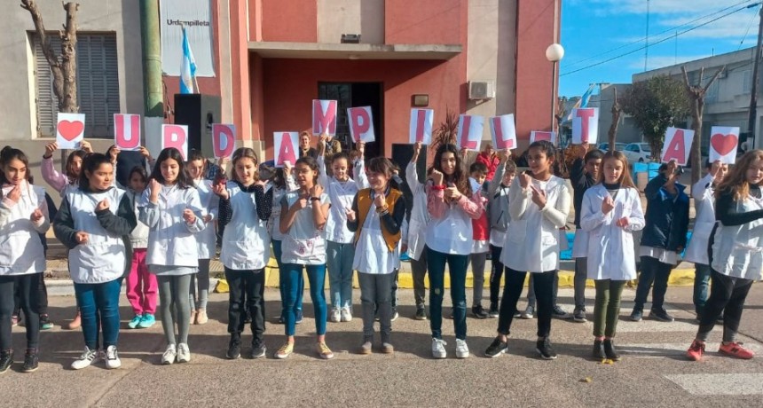 109º Aniversario de Urdampilleta: Las voces que vistieron el acto y la charla de Marcos Pisano con Hugo Fernández de Radio Urdampilleta