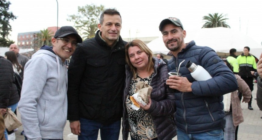 Con más de 10 mil tortas fritas se celebró el Día del Amigo en Bolívar