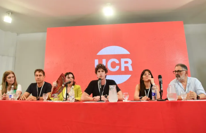 La Unión Cívica Radical insta a la comunidad internacional a no reconocer el resultado anunciado en Venezuela