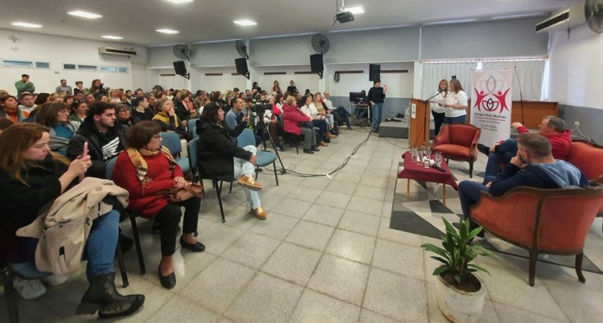 Se desarrolló la charla abierta “Transitando el Parkinson” en el CRUB