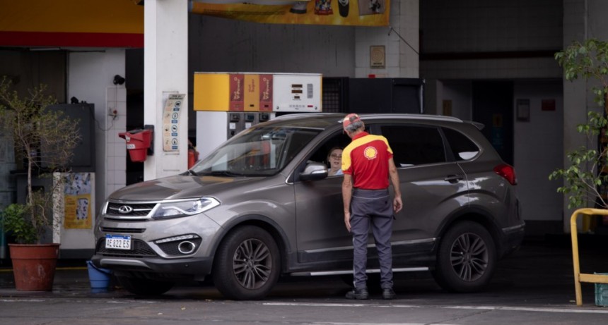 Rige un nuevo aumento de los combustibles en todo el país