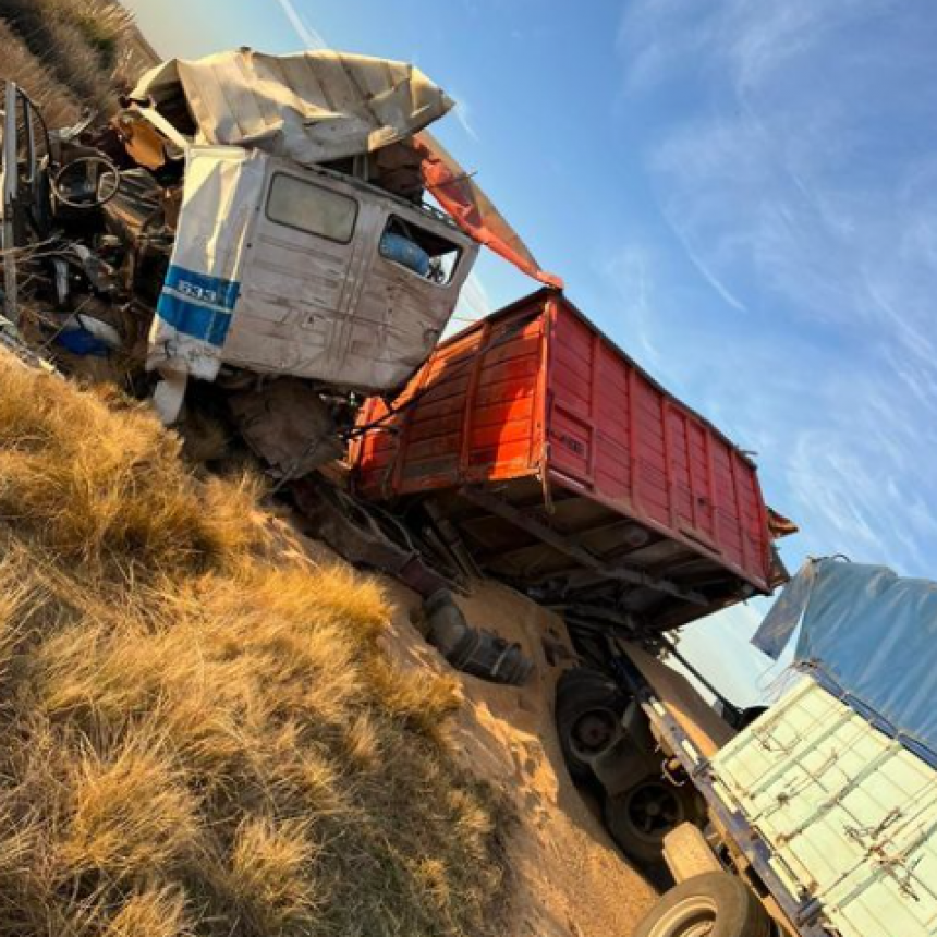 Bonifacio: Grave accidente al impactar dos camiones en ruta 65