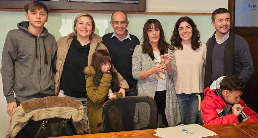 El intendente Marcos Pisano hizo entrega de una vivienda social en barrio Los Zorzales Nuevo