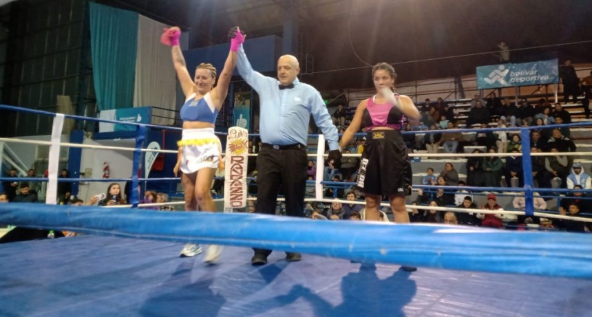 Boxeo Complejo República de Venezuela: Silvina Gómez ganó su pelea en fallo unánime