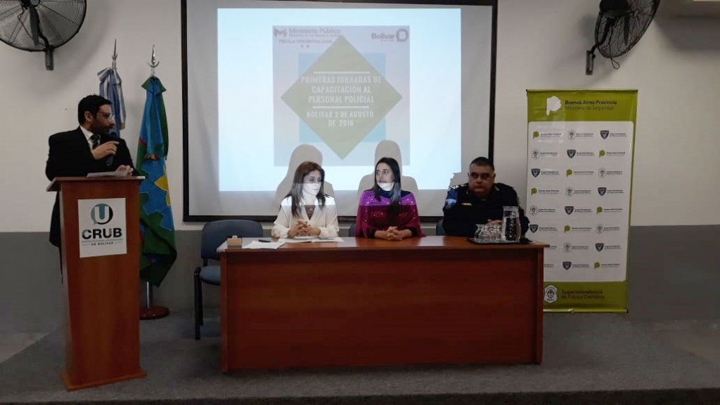 Se está llevando a cabo en el CRUB la Primera Jornada de Capacitación al Personal Policial