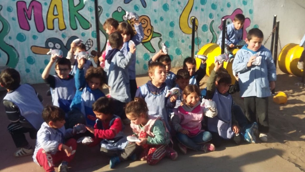 Uniendo Sonrisas y Taller Rosaura realizaron un taller de confección de juguetes textiles