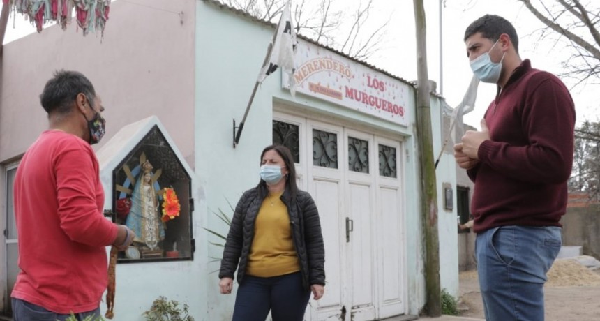 Lorena Gallego visitó el Merendero 