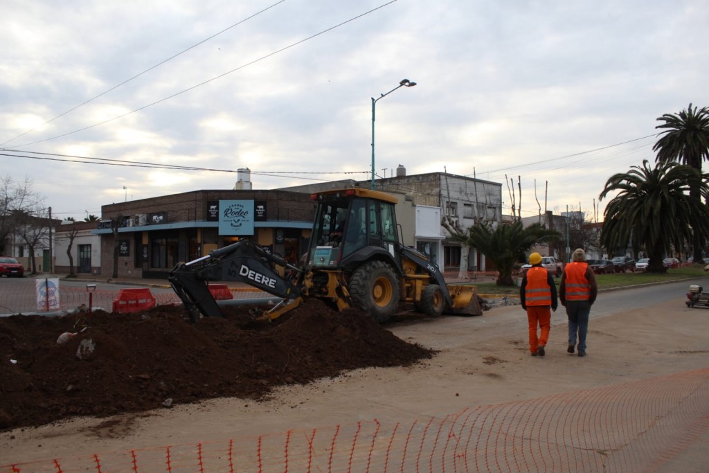 Avanza la obra del servicio de Distribución de Agua Potable en Bolívar