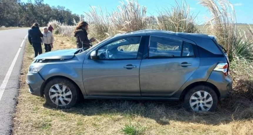 Vuelco en el acceso a Mones Cazón