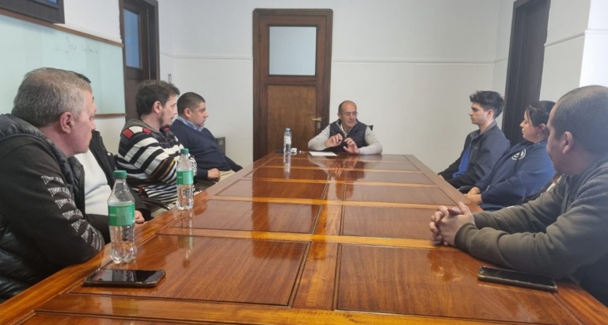 El Intendente Marcos Pisano se reunió con referentes de supermercados y representantes del Colegio de Farmacéuticos