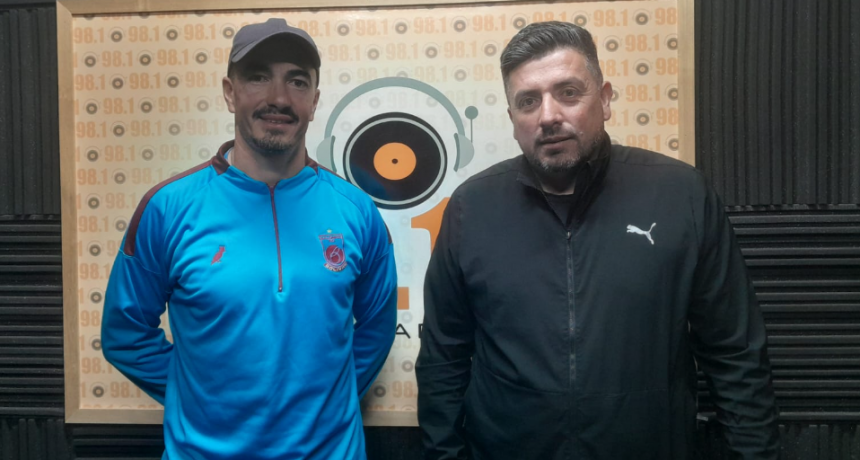 A horas de la gran final entre Bull Dog y Balonpié, los dos DT visitaron los estudios de Multimedios Bolívar