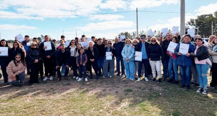 164 nuevos sueños comienzan en barrio Cooperativa Lotes con Servicios II: 32 familias recibieron su terreno