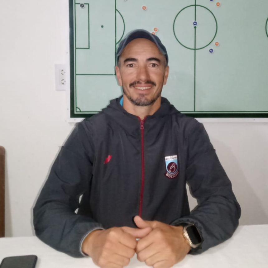 José Maxwell: “La idea es generar una comunidad de conocimiento a raíz y a través del fútbol”