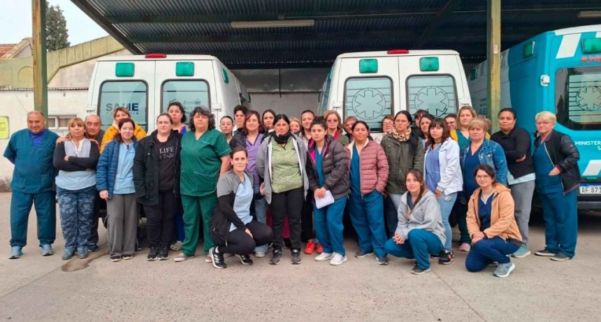 Enfermeras del Hospital Capredoni, convocaron a los medios de prensa para hacer conocer un reclamo salarial