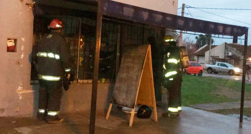 Cortocircuito e inicio de un foco ígneo en una vivienda de barrio Cooperativa