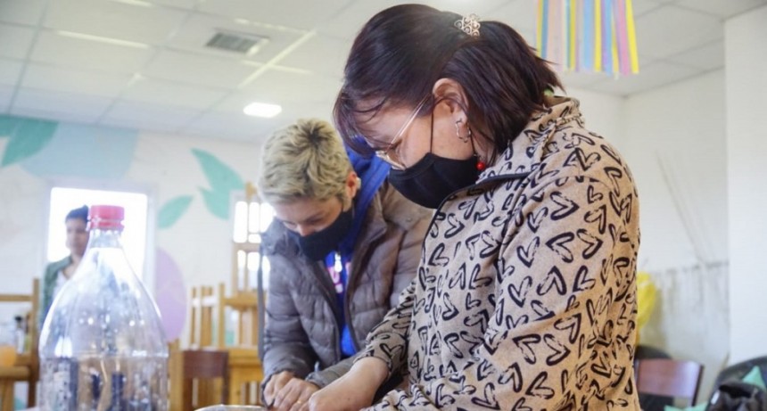 Comenzó el primer taller abierto a la comunidad en el Hogar de Protección Integral de Mujeres