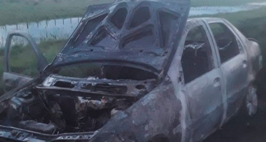Pérdidas totales: se incendió un auto en la ruta 226