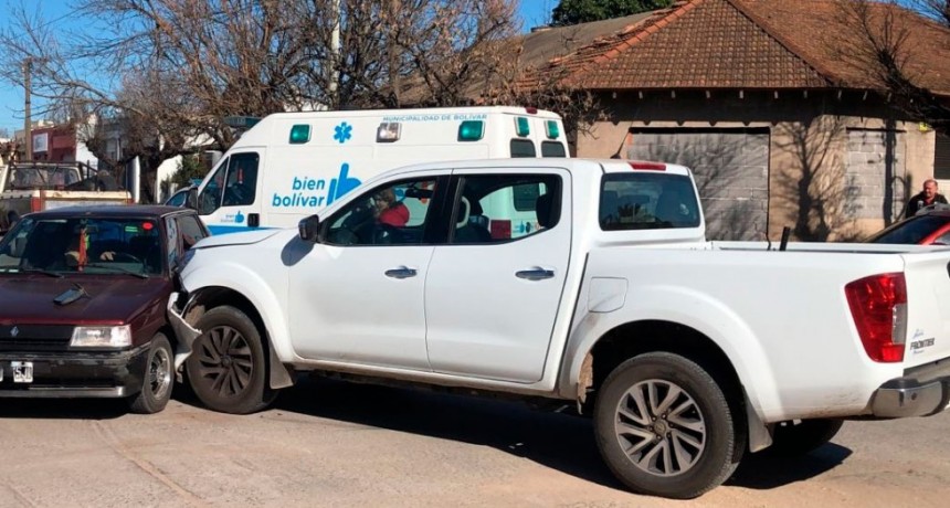 Colisión en avenida Fabrés García y calle Rondeau