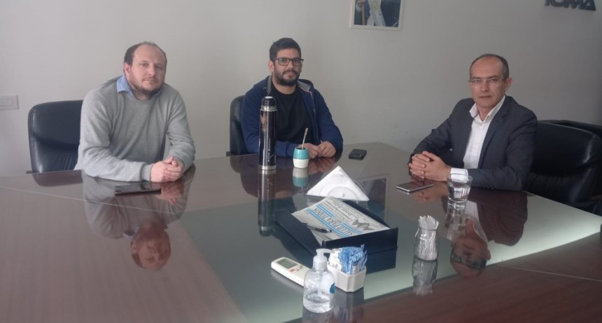 El intendente Pisano se reunió con autoridades de IOMA