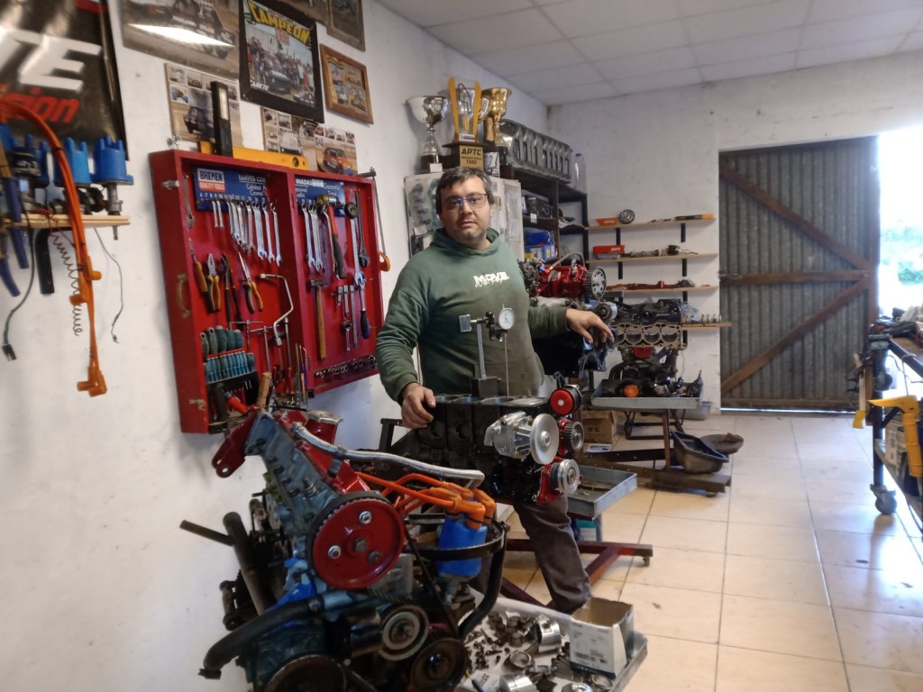 Diego Cañete: “Tenemos algunos autos en la CRAS, en la del Centro y otros en las de asfalto, por lo que siempre estamos trabajando”