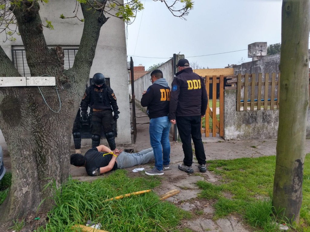 Adelanto Sub DDI Bolívar - Allanamientos en Mar del Plata