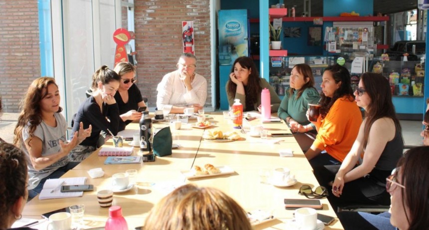 Bolívar recibió a funcionarias provinciales del Ministerio de las Mujeres