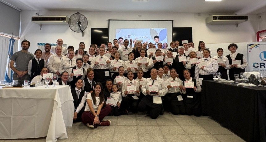 65 Personas finalizaron la capacitación de Mozos y Camareras