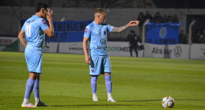 Arnaldo González: “Felices por los tres puntos, pero también por el partido que hicimos, fuimos muy inteligentes, muy ordenados y mostramos el carácter, la firmeza que en estos momentos se necesita” 