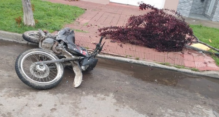 Un joven accidentado en su moto fue hospitalizado