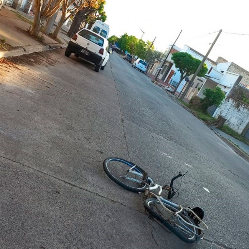 Trasladaron al Capredoni a un ciclista, tras el impacto con un autom&oacute;vil