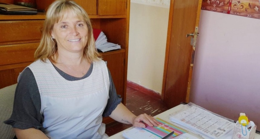 Lorena Gallo (Directora de Escuela Primaria nº40): “Necesitamos llegar a vender 130 pollos para llegar al objetivo que pretendemos”