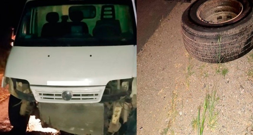 Se desprendió un neumático de un camión e impactó de frente a un utilitario